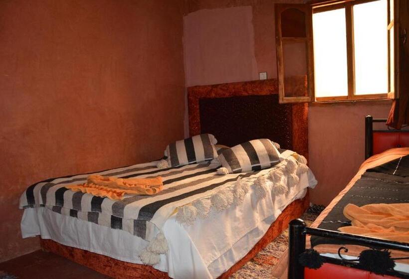 اتاق استاندارد سه نفره, Riad Dar Tagine