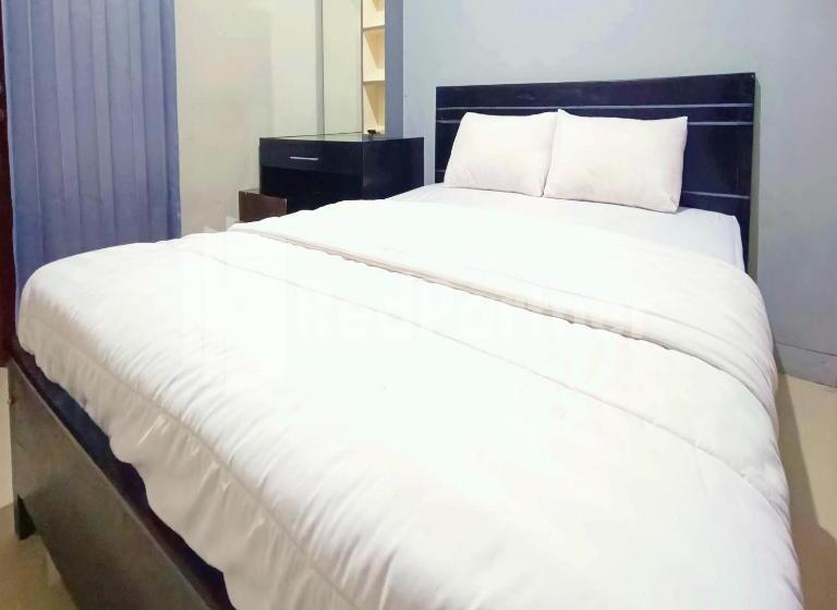 Номер Стандарт, D Waru Homestay Syariah Near Jl Slamet Riyadi Mitra Reddoorz