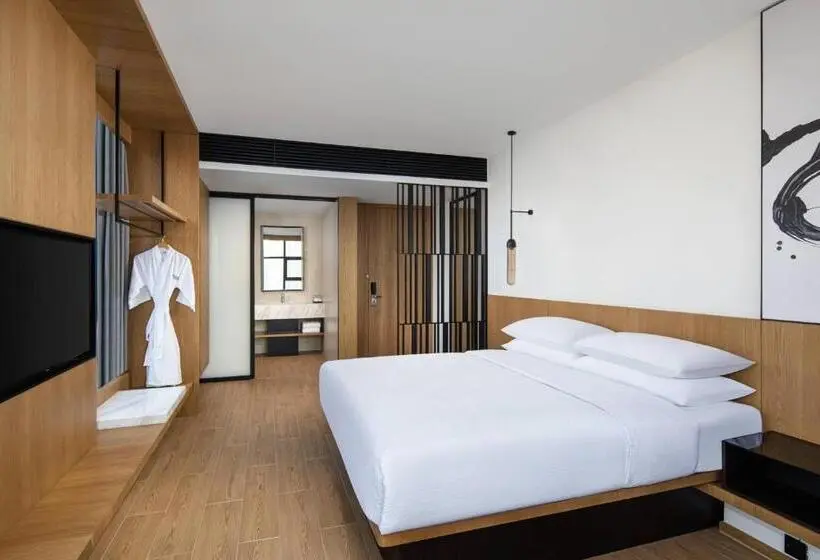 キングサイズベッドのスーペリアルーム, Fairfield By Marriott Guiyang Guanshanhu