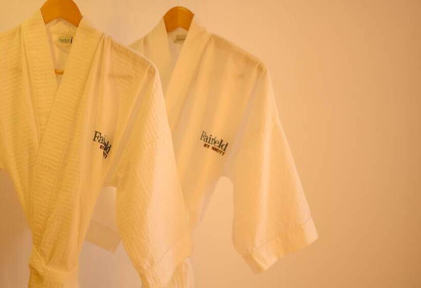 ２ダブルベッドのスタンダードルーム, Fairfield By Marriott Guiyang Guanshanhu