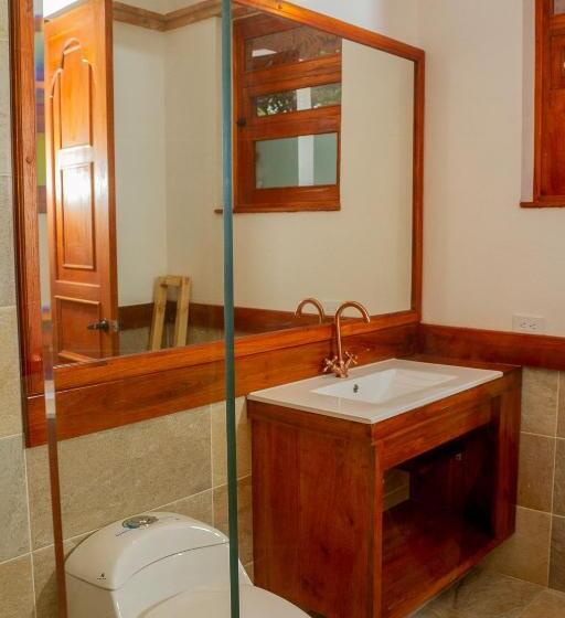 غرفة قياسية, Marquesa De Pinares