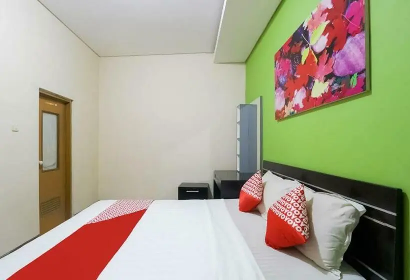 スタンダードルーム, D Waru Homestay Syariah Near Jl Slamet Riyadi Mitra Reddoorz