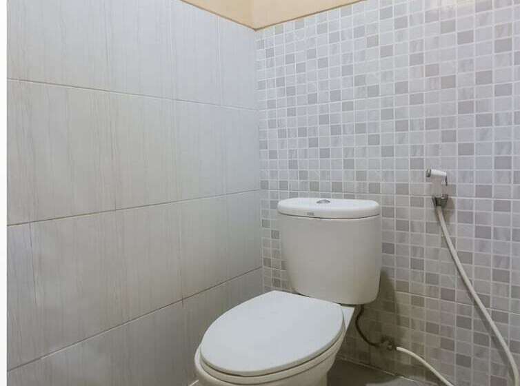 חדר סטנדרט, D Waru Homestay Syariah Near Jl Slamet Riyadi Mitra Reddoorz