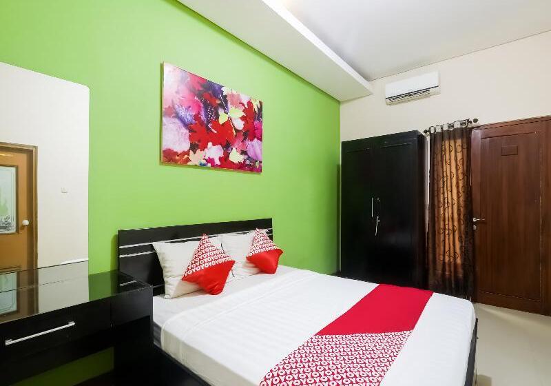 Номер Стандарт, D Waru Homestay Syariah Near Jl Slamet Riyadi Mitra Reddoorz