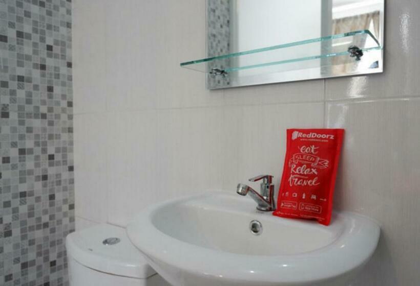 Номер Стандарт, Reddoorz Near Tamansari Shopping Center Salatiga