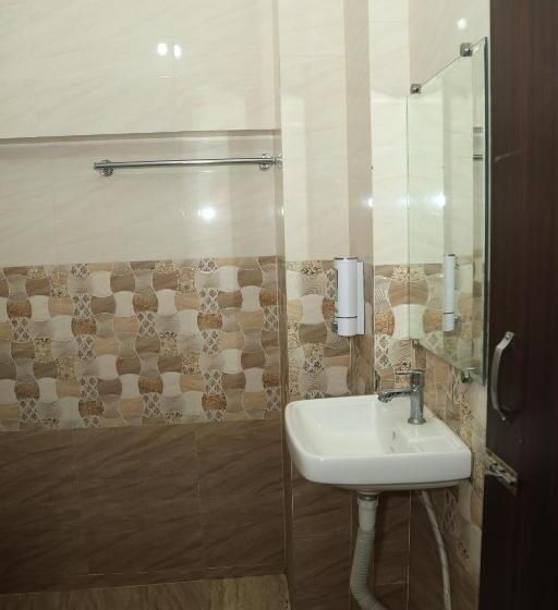 اتاق اجرایی سه نفره, Shubhshree