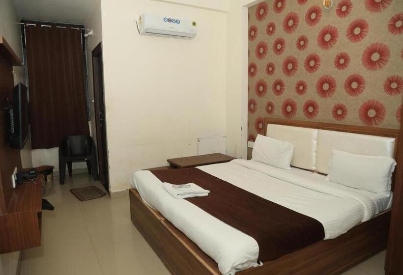 اتاق اجرایی سه نفره, Shubhshree