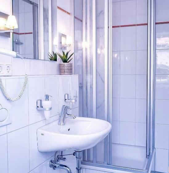 חדר סטנדרט יחיד, Flippi S Hues Nord