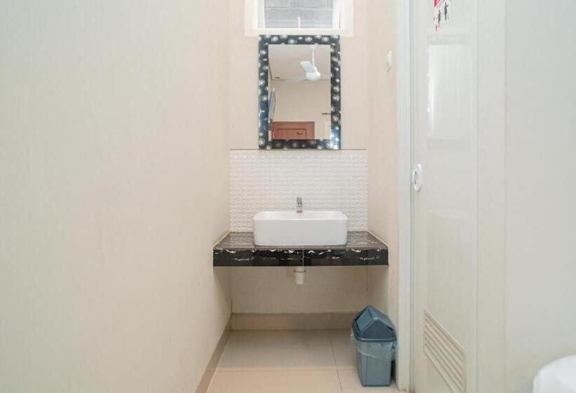 Cameră Deluxe, Urbanview Hotel Bubusini Batu By Reddoorz