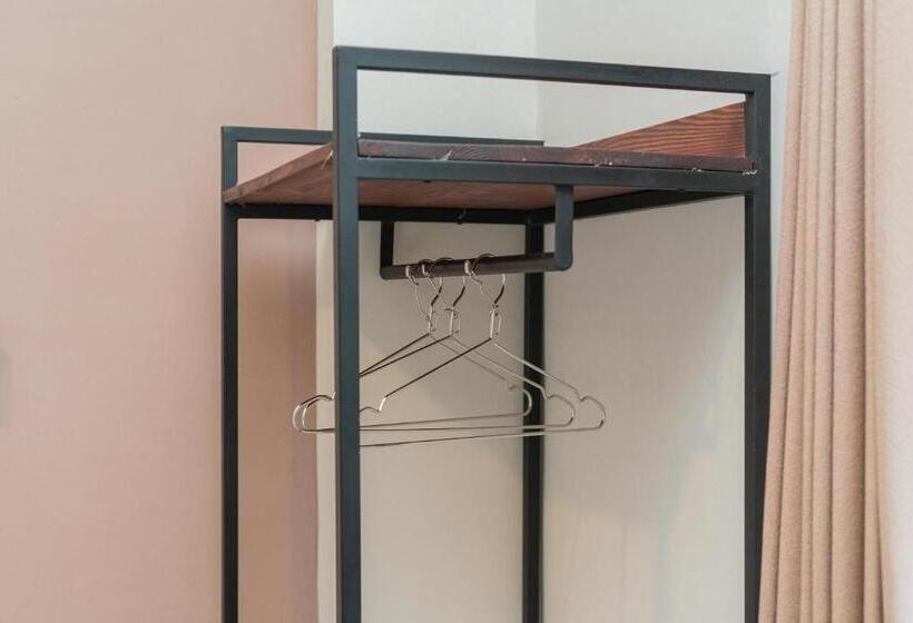 Cameră Economică, Urbanview Hotel Bubusini Batu By Reddoorz