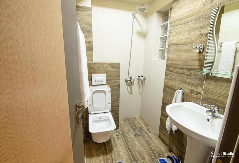 اتاق کلاسیک چهارنفره, Sahati Hotel & Restaurant