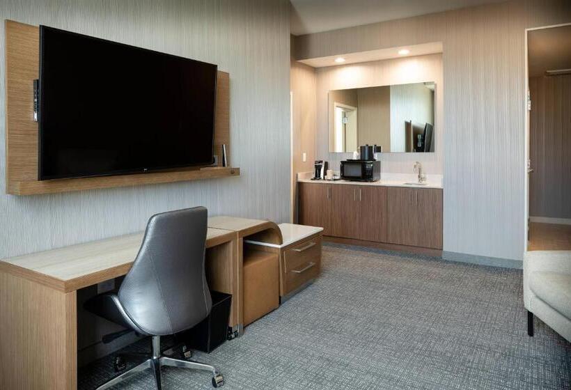 Люкс Кровать Кинг, Courtyard By Marriott Salt Lake City Cottonwood