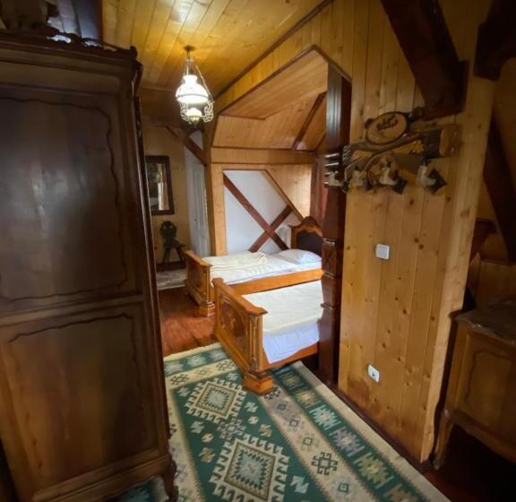 ファミリールーム, Pensiunea Perla Maramuresului