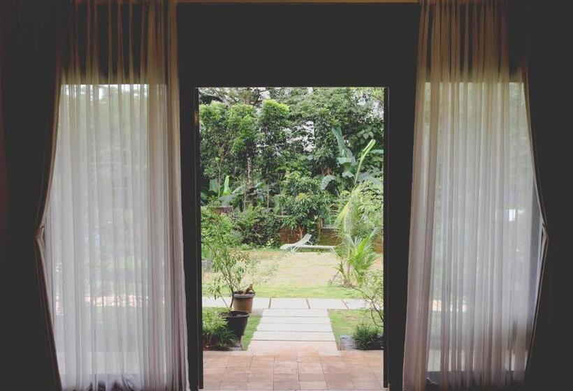 غرفة ديلوكس, Jepara Garden Resort