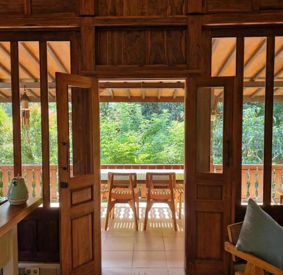 Номер Стандарт Вид на Парк, Jepara Garden Resort
