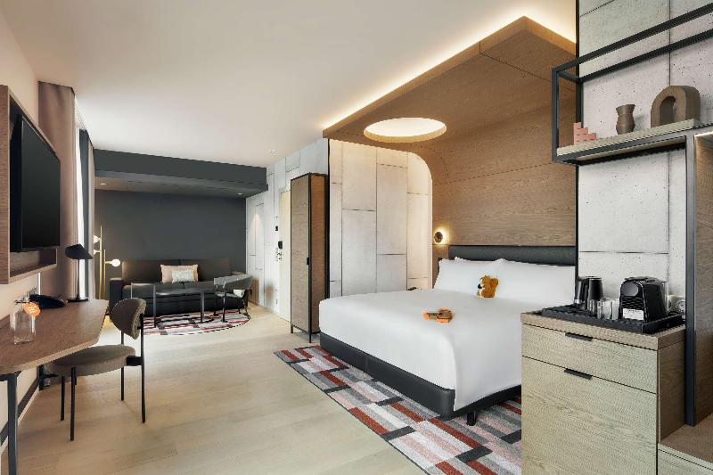 Junior Suite met Uitzicht, Canopy by Hilton Paris Eiffel Tower