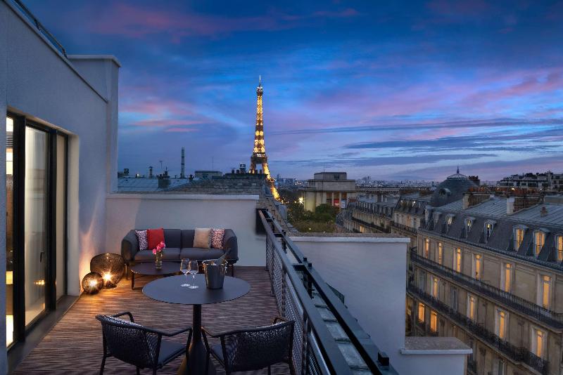 Junior Suite met Uitzicht, Canopy by Hilton Paris Eiffel Tower