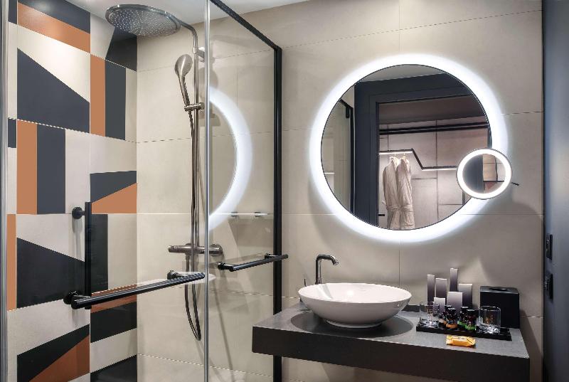 Junior Suite met Uitzicht, Canopy by Hilton Paris Eiffel Tower