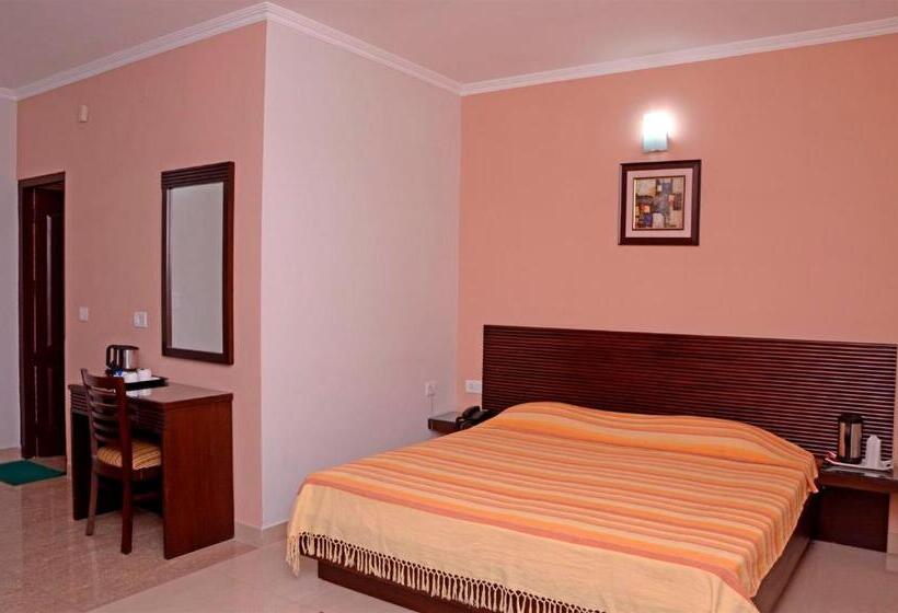 Номер Deluxe, Shikhar & Restaurant