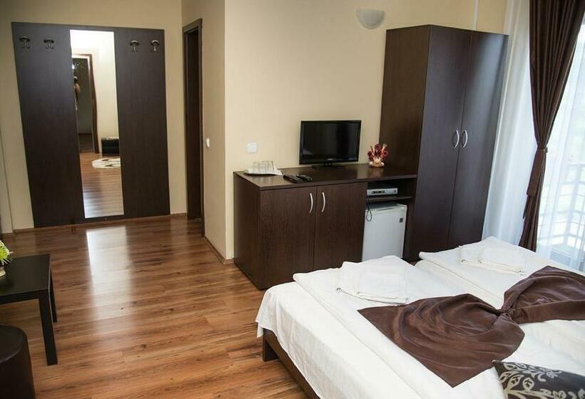 Люкс 2 Спальни, Pensiunea Casa Cu Flori