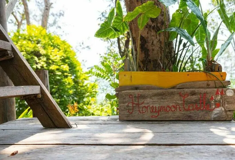 デラックスバンガロー, Kactus Eco Resort & Wellness On Kohtakiev Island