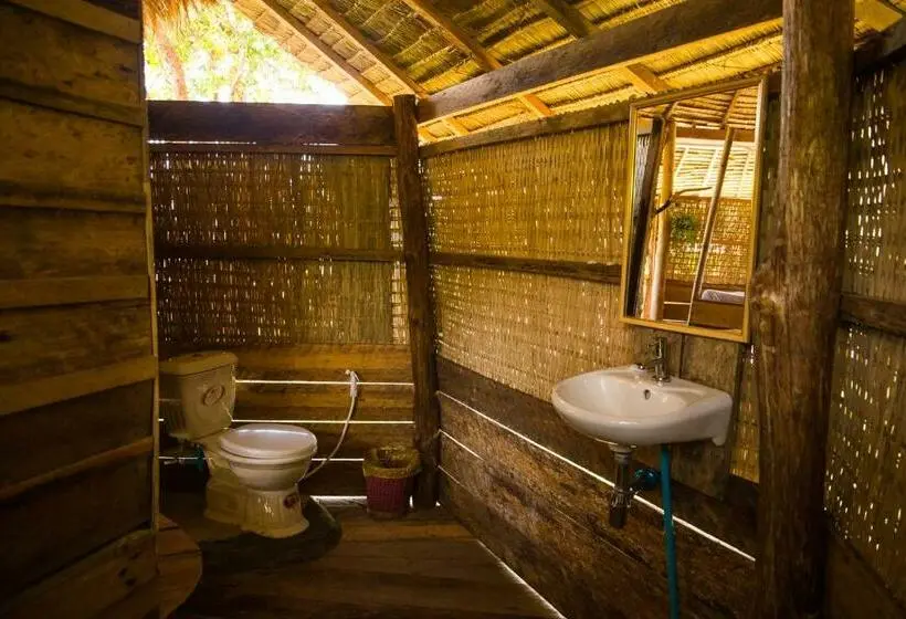 デラックスバンガロー, Kactus Eco Resort & Wellness On Kohtakiev Island