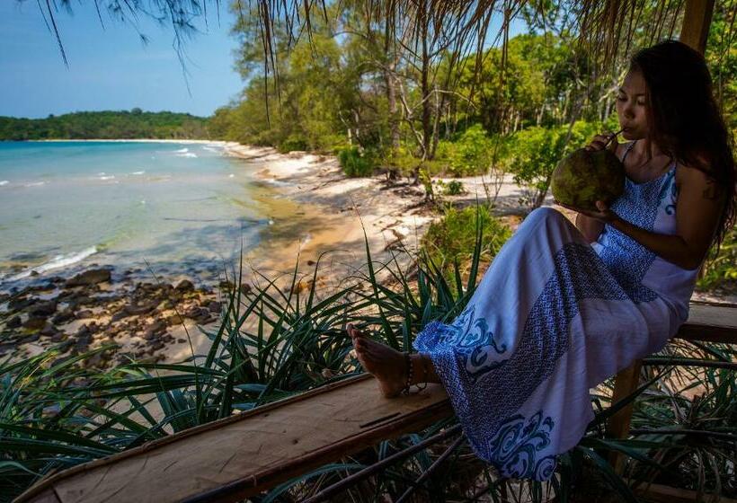 デラックスバンガロー, Kactus Eco Resort & Wellness On Kohtakiev Island