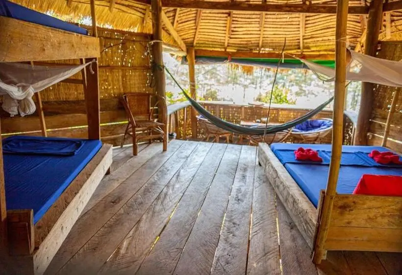 家族用バンガロー, Kactus Eco Resort & Wellness On Kohtakiev Island