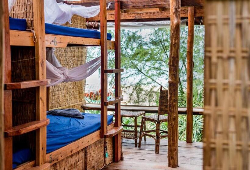 ルームシェアのワンベッド, Kactus Eco Resort & Wellness On Kohtakiev Island