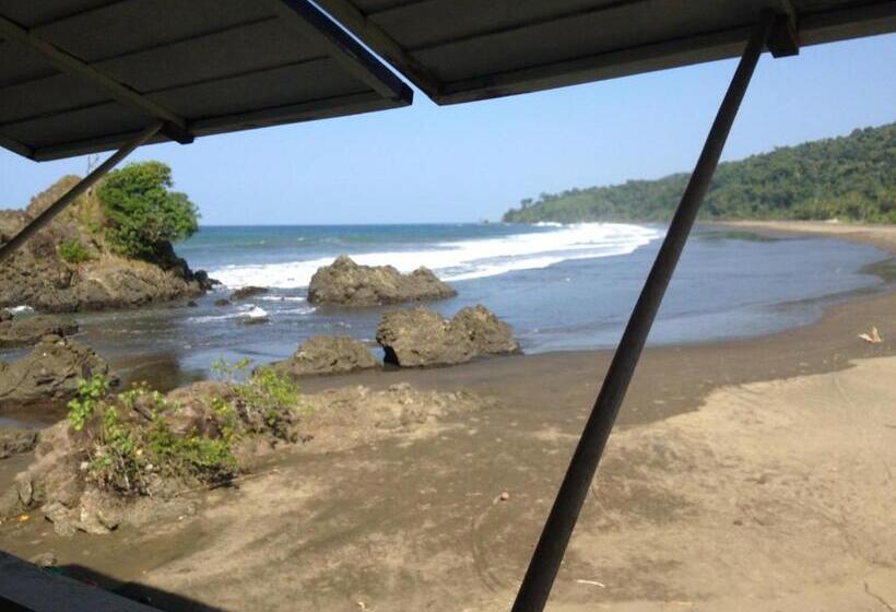 豪华海景房带阳台, The Hill B&b