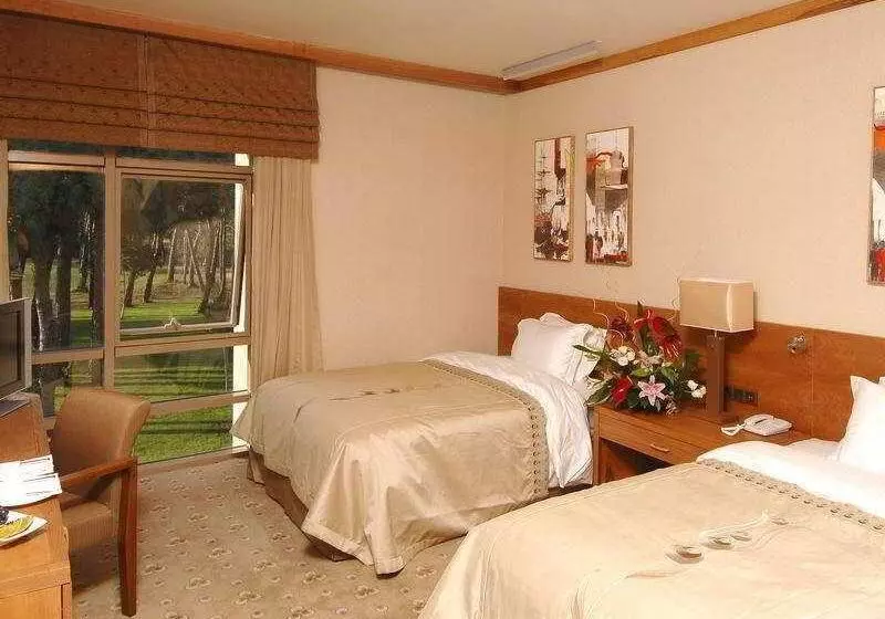 スイート, Gloria Serenity Resort