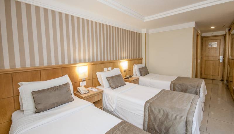 スタンダードトリプルルーム, Astoria Palace