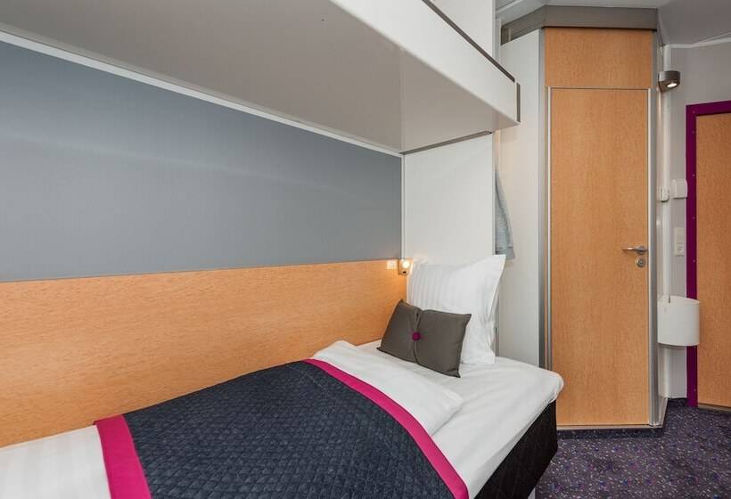 חדר אקונומי, Cabinn Odense