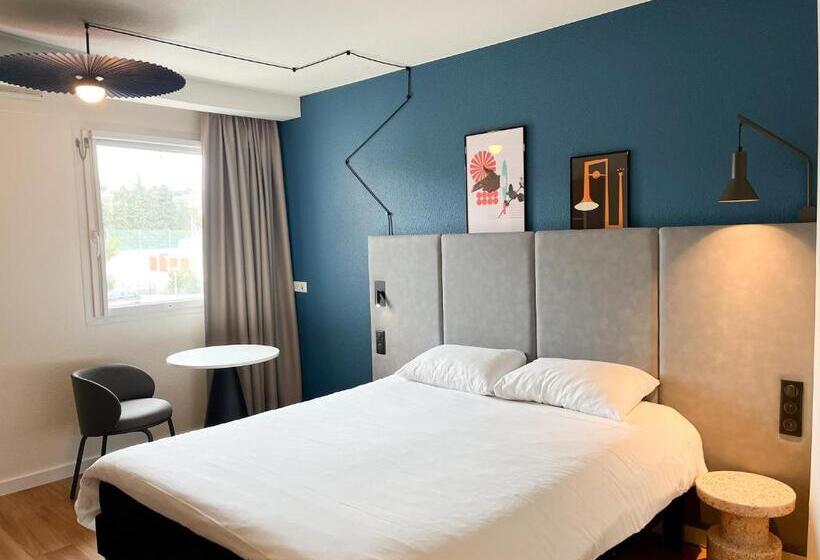 Номер Стандарт, Ibis Martigues Centre