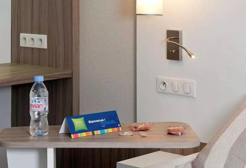ダブルベッドスタンダードルーム, Ibis Styles Melun