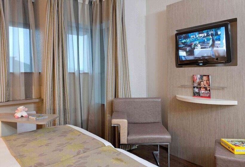 Номер Стандарт Двуспальная Кровать, Ibis Styles Melun