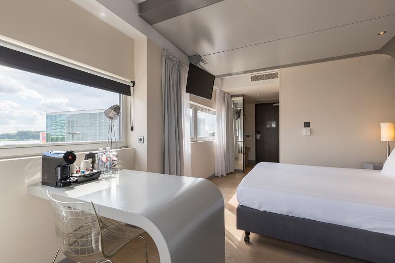 디럭스 룸, Leonardo Hotel Almere City Center