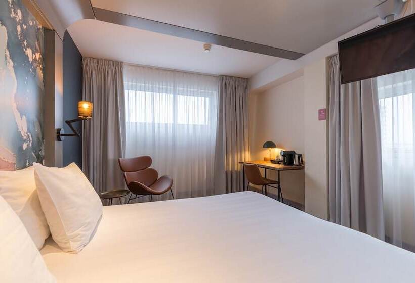 디럭스 룸, Leonardo Hotel Almere City Center