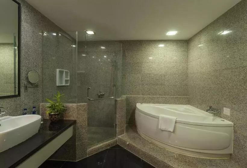 سوییت, Manhattan Hotel Jakarta