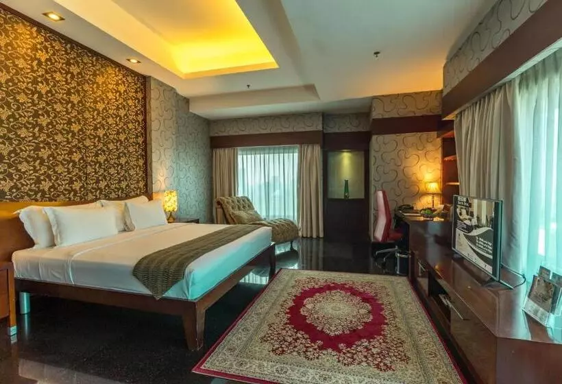 سوییت, Manhattan Hotel Jakarta