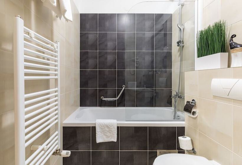 غرفة قياسية, Mondo