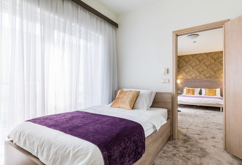 غرفة عائلية, Mondo