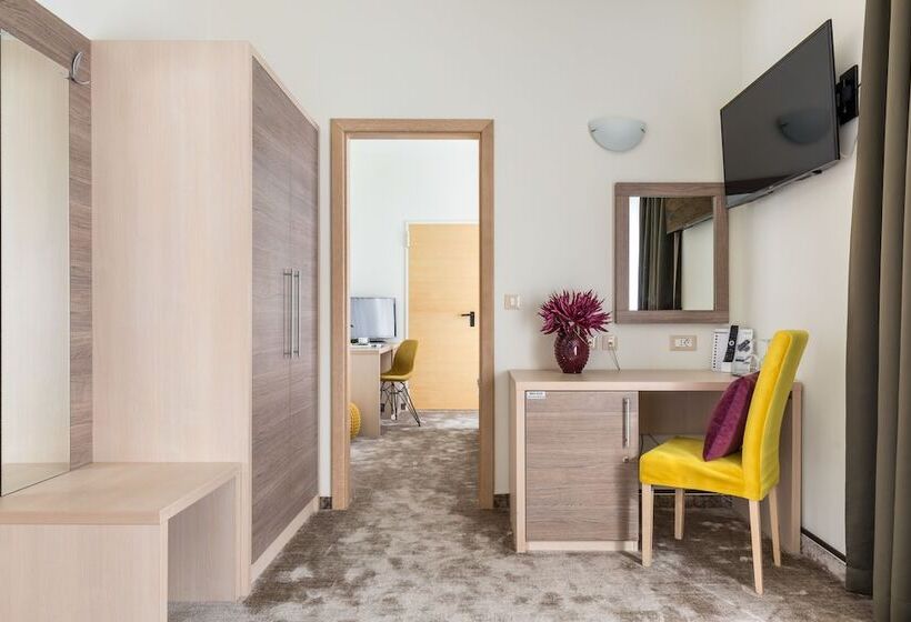 غرفة عائلية, Mondo