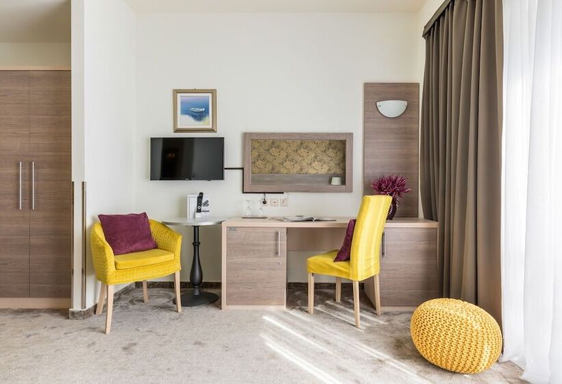 غرفة قياسية, Mondo