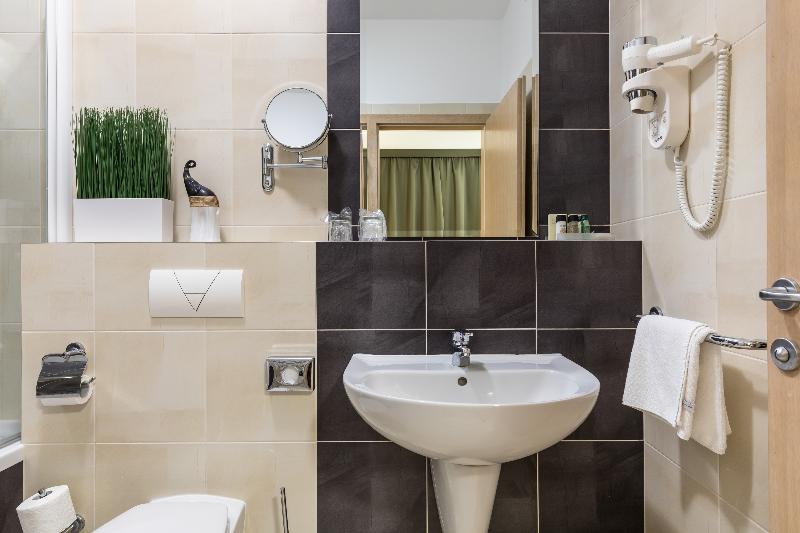 غرفة قياسية, Mondo