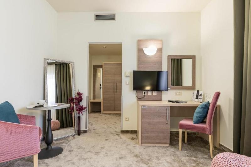 غرفة قياسية, Mondo