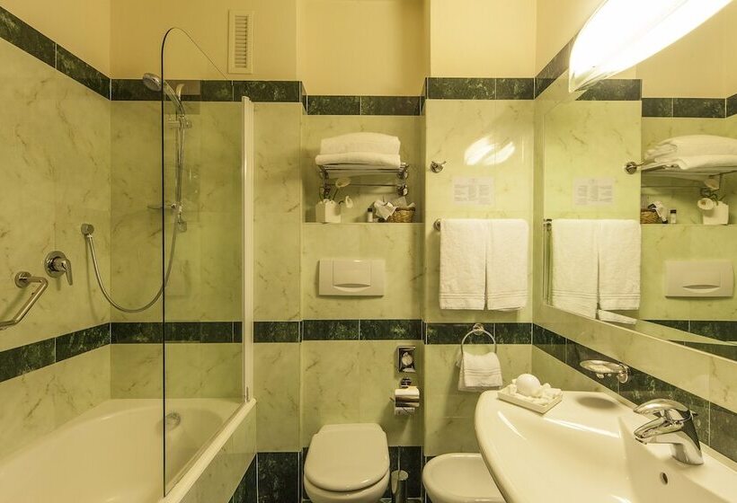 اتاق استاندارد یک نفره, Nilhotel Florence