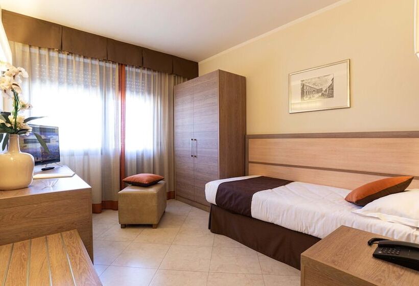 اتاق استاندارد یک نفره, Nilhotel Florence