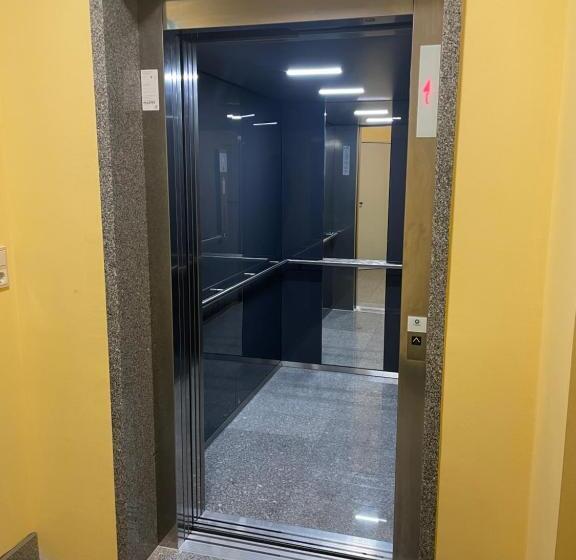 패밀리 룸, Rheinfels