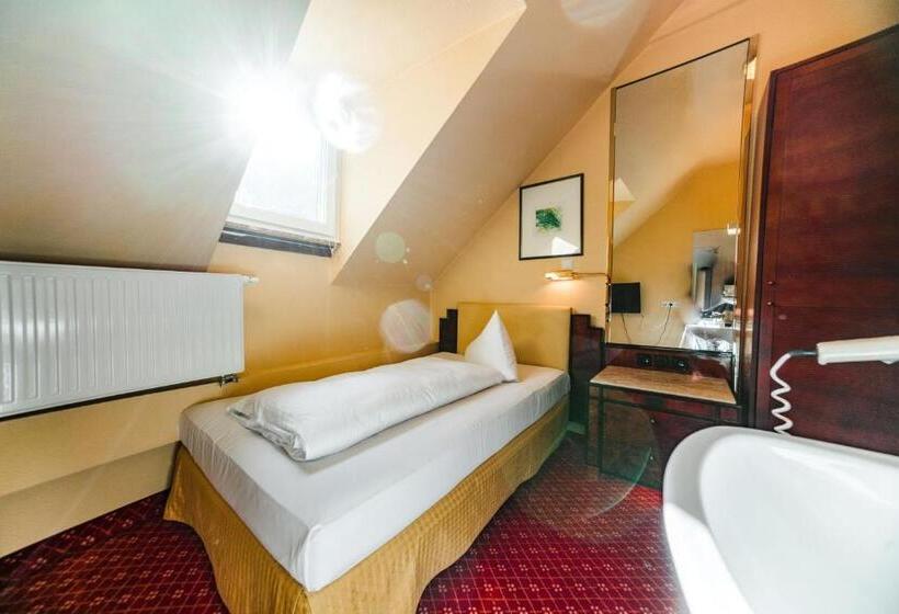 이코노미 싱글 룸, Rheinfels